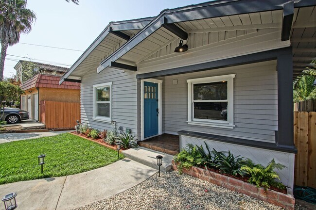 Building Photo - 827 N Lucia Ave