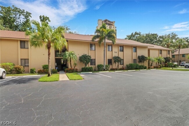 Foto del edificio - 7115 Lakeridge Ct