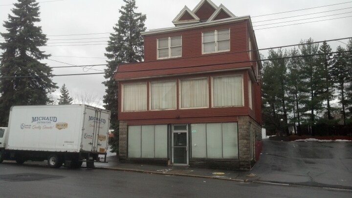 Primary Photo - 720 Crane St