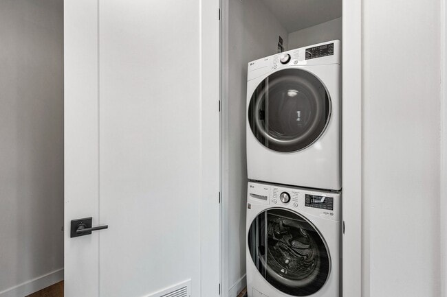 Interior Photo - Olive Apartments