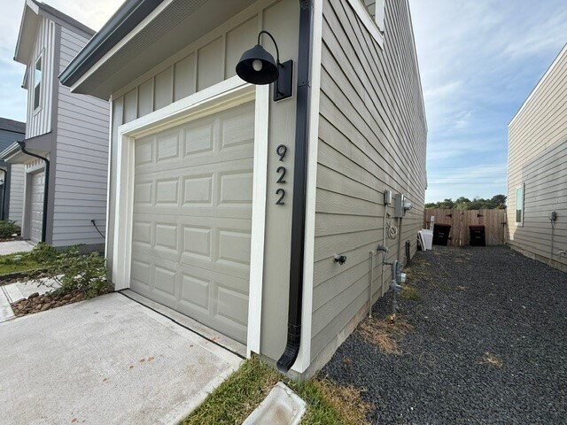 Foto del edificio - 922 Moon Drop Ln