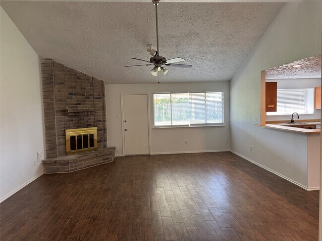 Foto del edificio - 19927 Windy Nook Dr