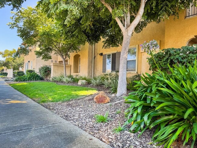 Foto del edificio - Seabreeze Apartment Homes - www.seabreezeapartmentslompoc.com