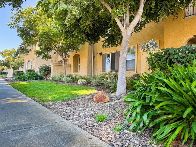 Foto del edificio - Seabreeze Apartment Homes - www.seabreezeapartmentslompoc.com