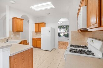 Building Photo - 18134 Stone Trail Manor Dr
