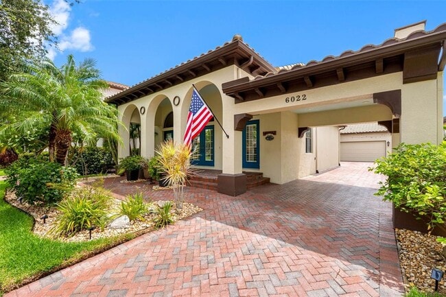 Foto del edificio - 6022 Beacon Shores St