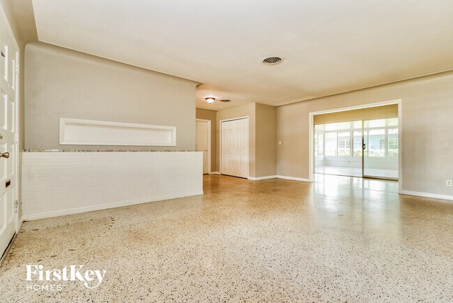 Foto del edificio - 5900 Grove St S