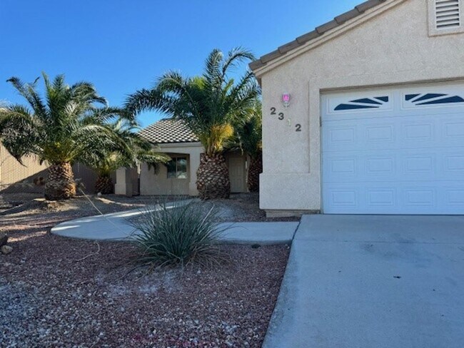 Building Photo - 3 Bedroom 2Ba with Side RV Space & fenced ...
