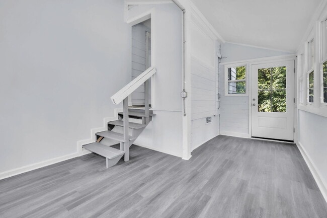 Building Photo - Updated 2-Bedroom Mill Home in Anderson, S...