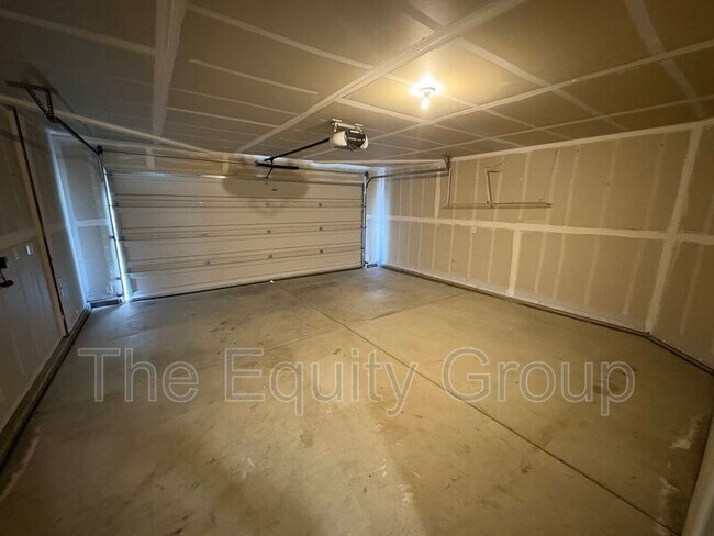 Foto del edificio - 3316 W Wren Ave