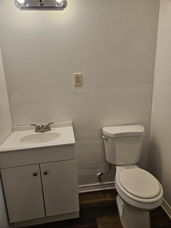 Foto del edificio - 817 Cresthill Rd