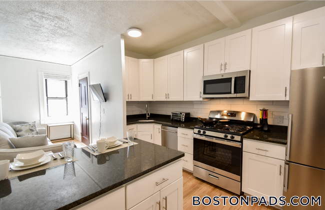 Foto del edificio - 91 Westland Ave