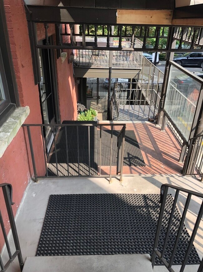 Foto del edificio - 2216 N Geneva Terrace