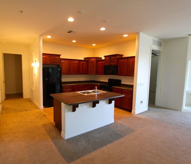 Foto del edificio - 1456 E 9th St