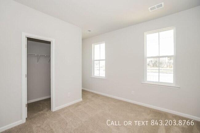 Building Photo - 1004 Yucca St