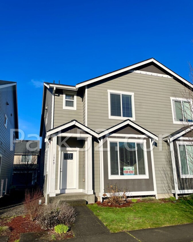 Foto principal - 3 Bedroom Townhouse in Olympia