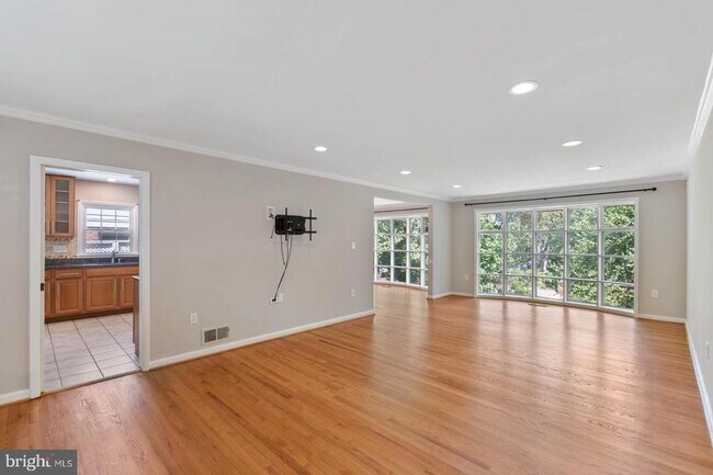 Foto del edificio - 2741 S Grove St