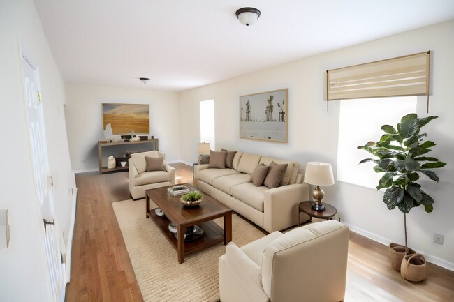 Foto del edificio - 701 W Riverside Ave