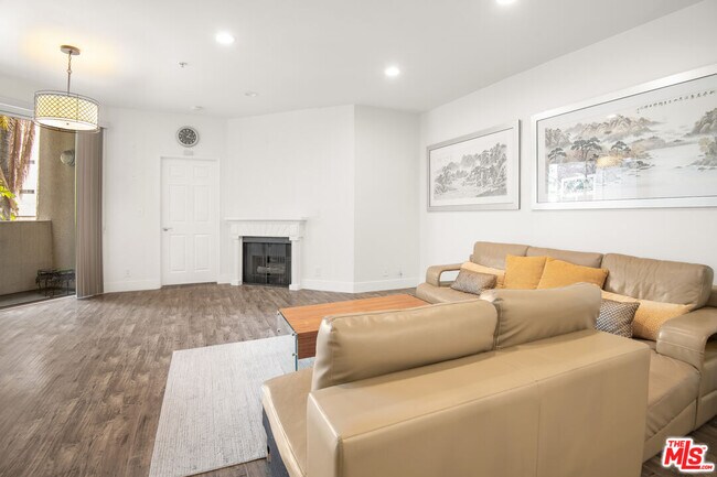 Foto del edificio - 620 S Gramercy Pl