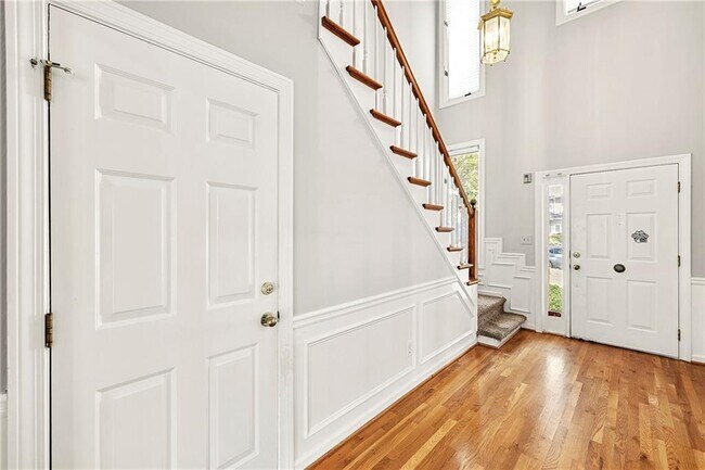 Foto del edificio - 302 S River Farm Dr