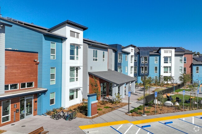 Building Photo - Monroe Commons