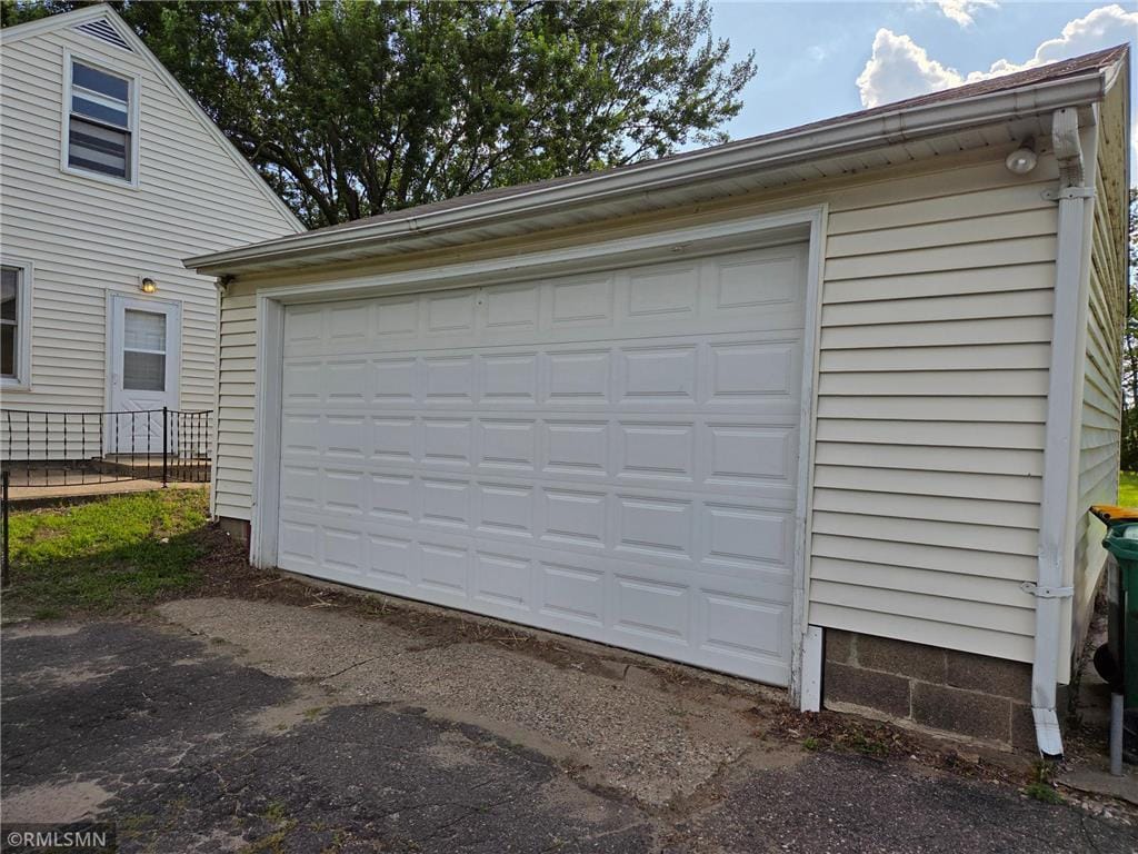 Foto del edificio - 5607 Regent Ave N