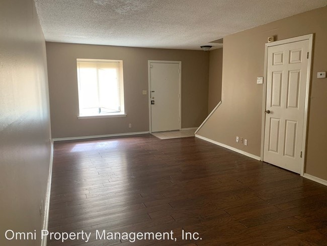 Building Photo - 6561 Poplar Woods Cir S