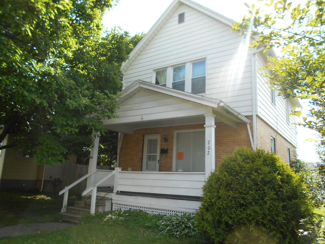 Exterior - 702 Stambaugh Ave