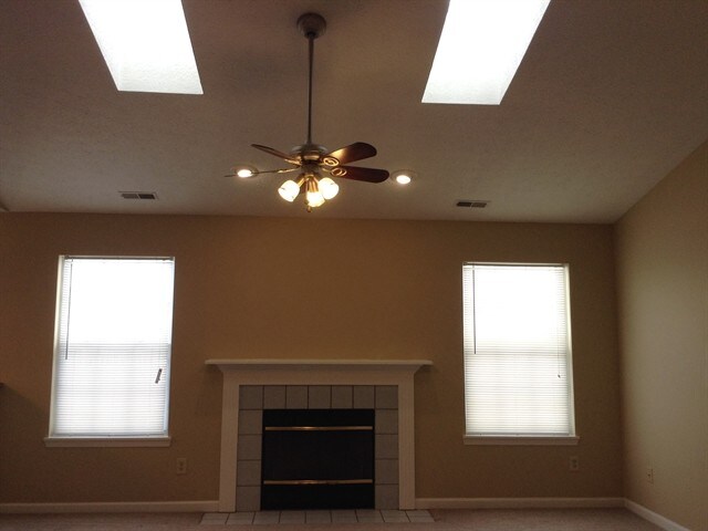 Foto del edificio - 5963 Sycamore Forge Dr