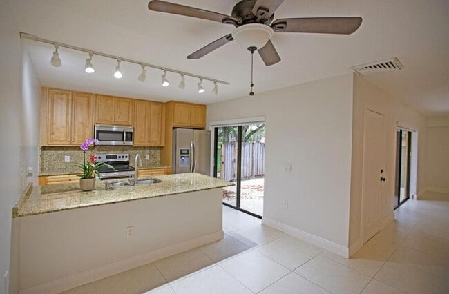 Foto del edificio - 1917 19th Way