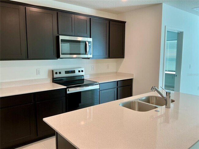 Foto del edificio - 3754 Benham Rise Rd