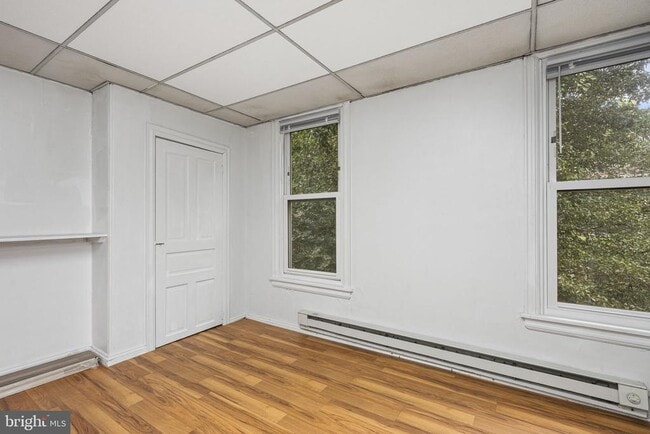 Building Photo - 305 W Biddle St