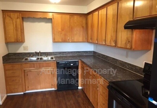 Foto del edificio - 1104 NE North Nebergall Loop