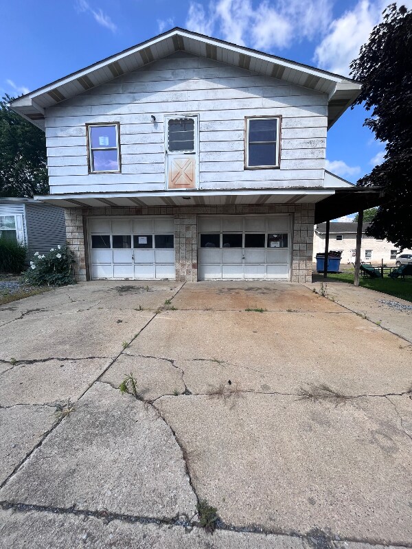Primary Photo - 150 Freedom St