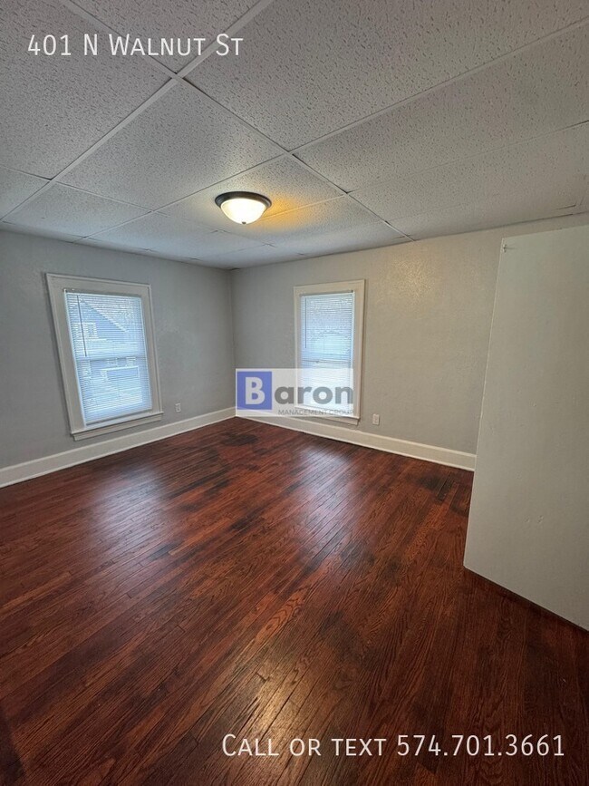 Building Photo - 401 N Walnut St