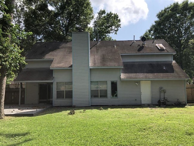 Building Photo - 5226 Shady Gardens Dr
