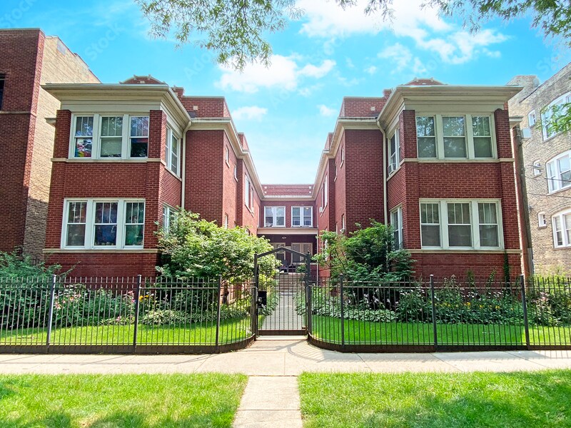 Primary Photo - 7715 N Ashland Ave