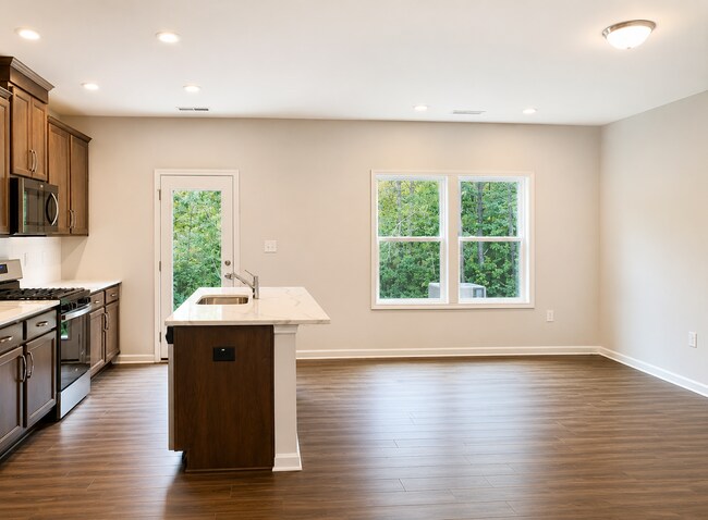 Foto del edificio - 843 Oak Center Dr