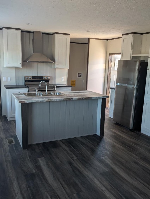 Building Photo - 244 Russellville Rd