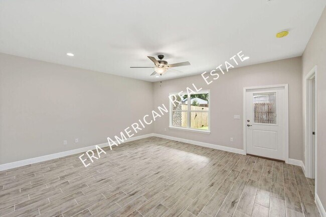 Foto del edificio - 721 Fairview Dr
