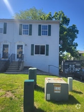 Building Photo - 25 Red Barberry Dr