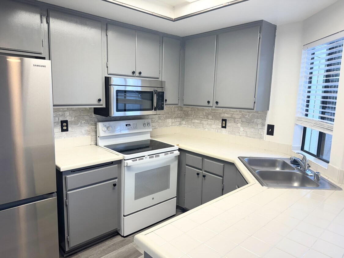 Foto principal - 707 S Webster Ave