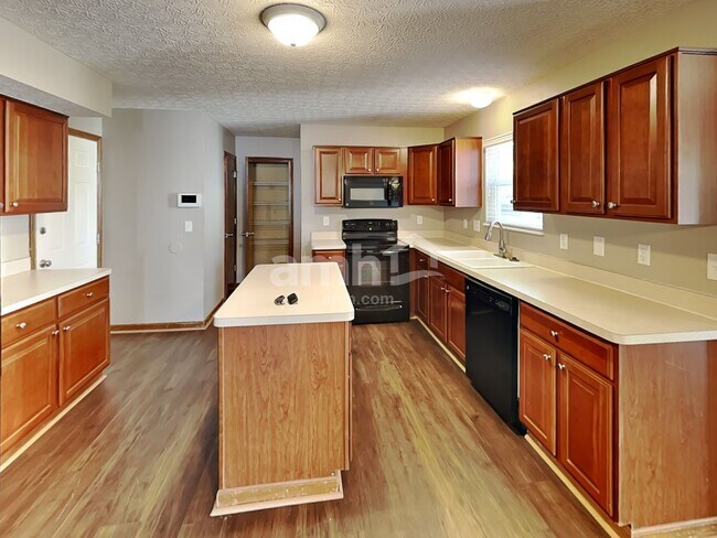 Building Photo - 1866 Pinnacle Club Dr