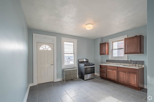 Building Photo - 2118 Bedford Ave