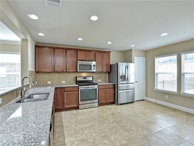 Foto del edificio - 832 Salado Creek Ln