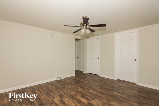 Foto del edificio - 1208 Redland Dr