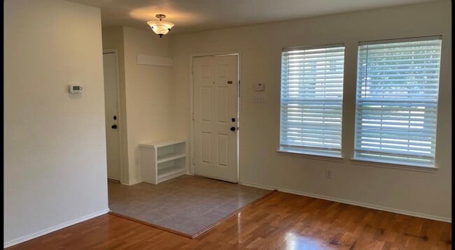 Foto del edificio - 22807 Red Leo Ln