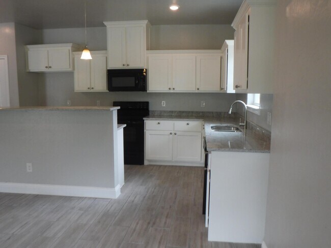 Foto del edificio - 3333 Dalton St