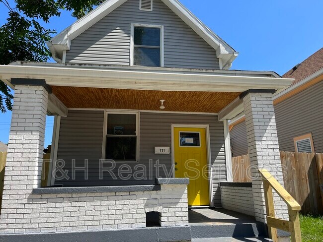 Building Photo - 731 N Arnolda Ave