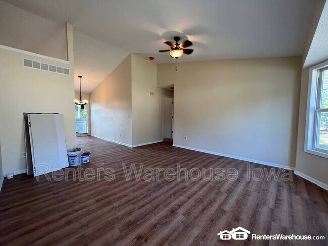 Foto del edificio - 2700 SE 8th St